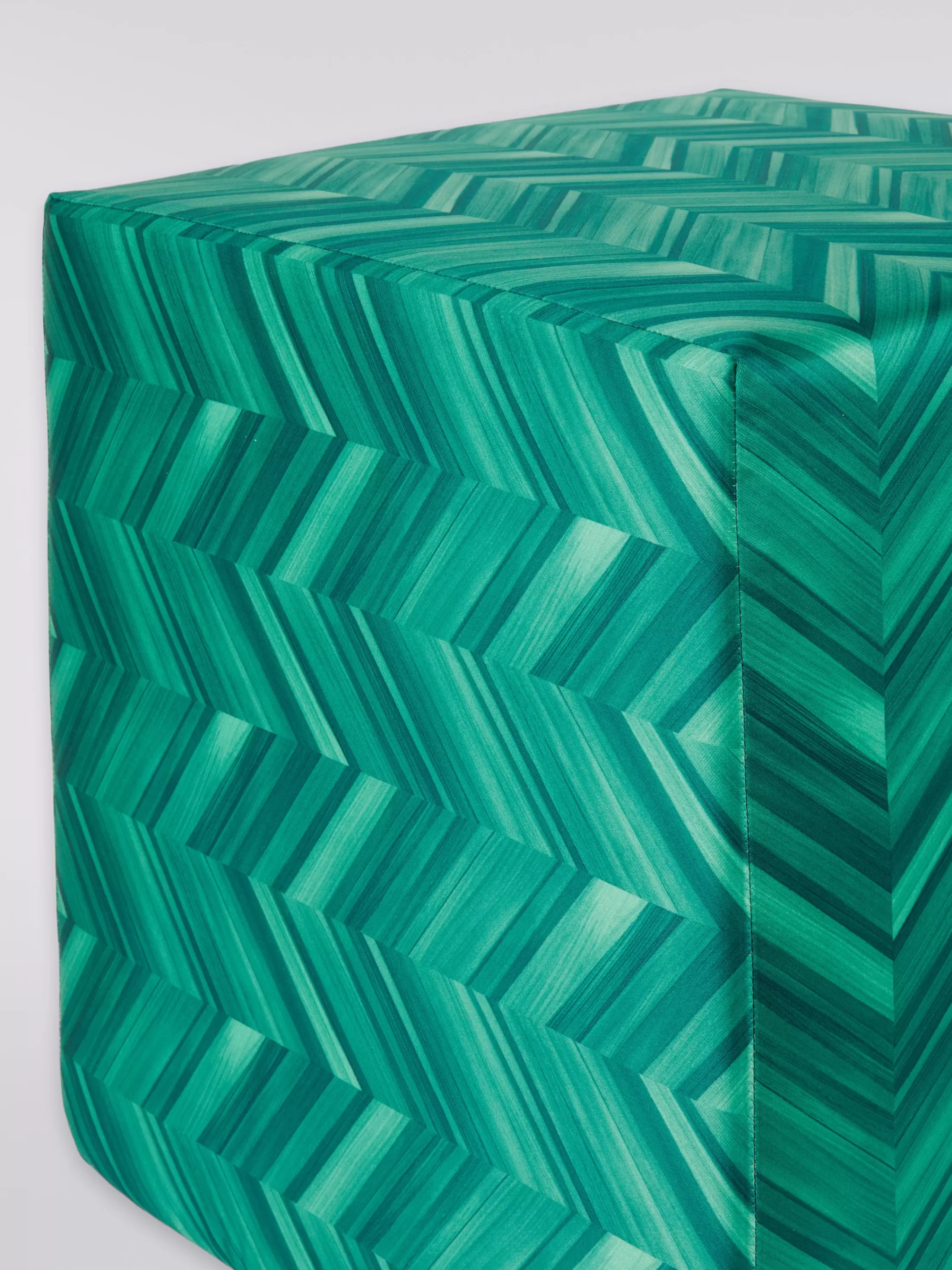 Missoni Pouf cubico Layers 40x40x40 cm in rasatello di cotone chevron | Pouf
